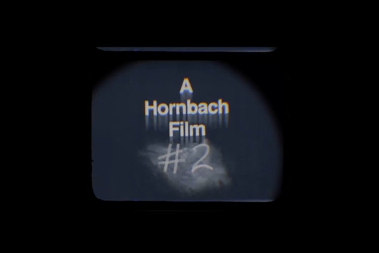 Texte Un film Hornbach numéro 2 sur un écran dans un style de film rétro
Lire la vidéo