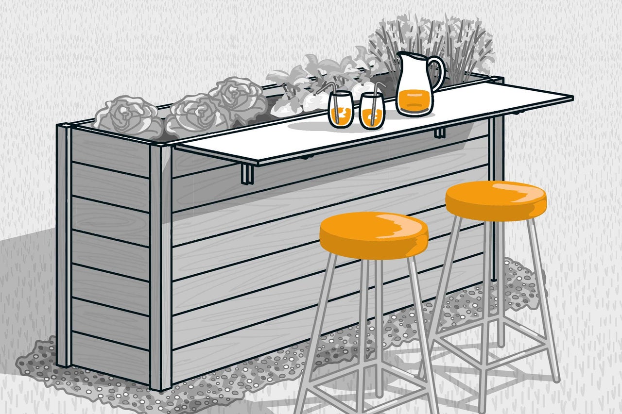 Bar de jardin avec jardinière surélevée, deux tabourets de bar et des boissons