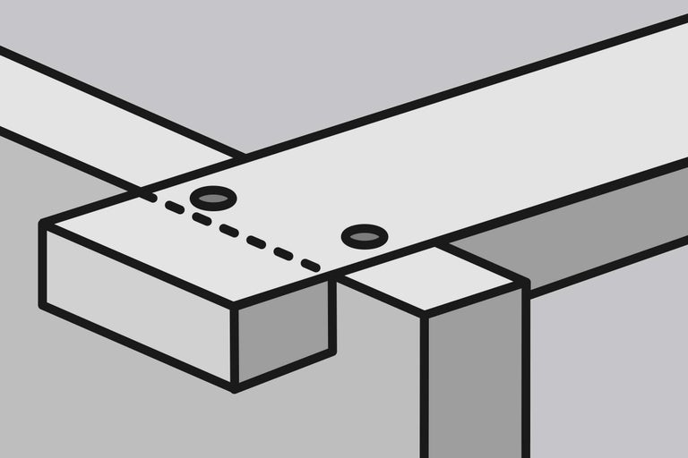 Holzkonstruktion mit Schraubenlöchern