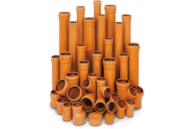Tuyaux d'évacuation et raccords en plastique