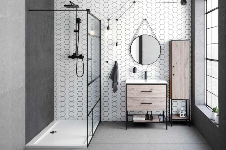 Salle de bain moderne avec douche, lavabo, armoire de toilette et carreaux muraux hexagonaux