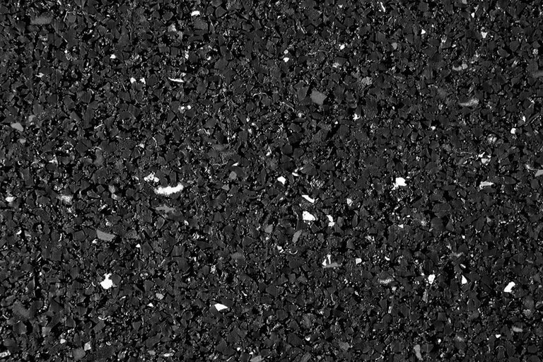 Schwarzer Fallschutzboden aus Gummigranulat