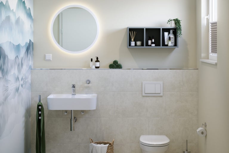 Helles Badezimmer mit Waschbecken, Spiegel und Toilette