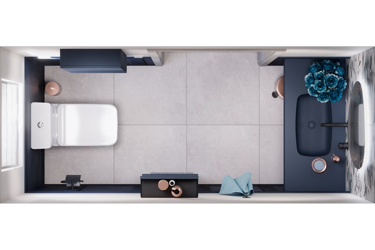 Vue aérienne d'une salle de bains avec toilettes, lavabo, miroir et accessoires de salle de bains