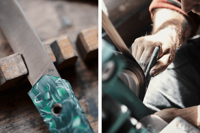 Messerherstellung: Detailaufnahme von Messer und Person beim Schärfen mit einer Schleifmaschine.