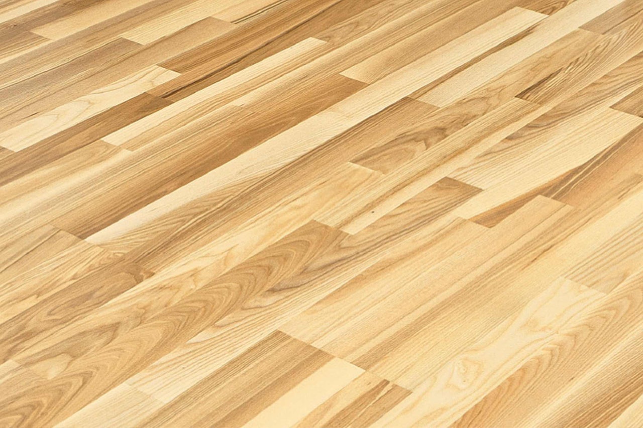 Holzbuedem aus Eichenparkett