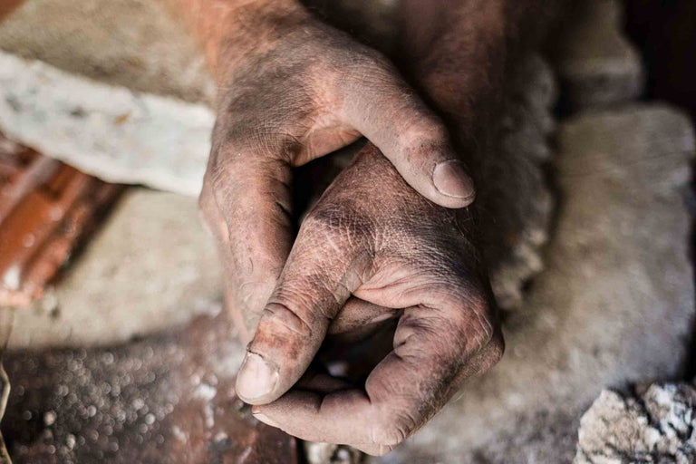 Nahaufnahme von Handwerkerhänden