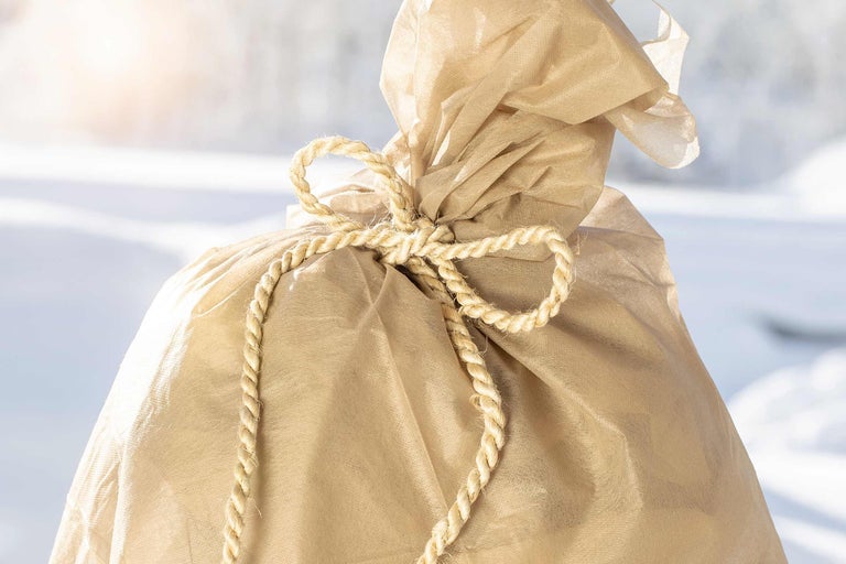 Emballage cadeau avec ruban en cordon