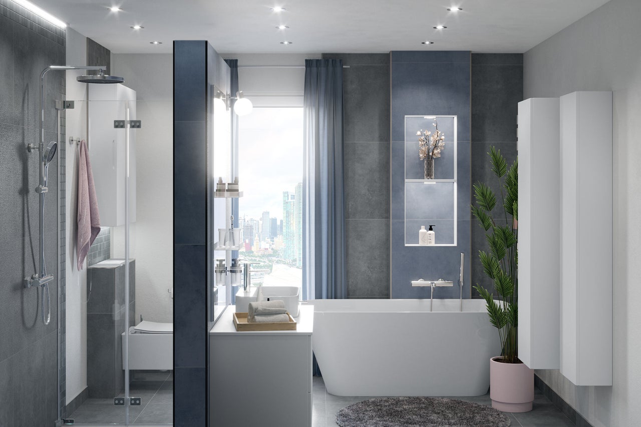 Salle de bain moderne avec douche, baignoire, lavabo et meubles de salle de bain