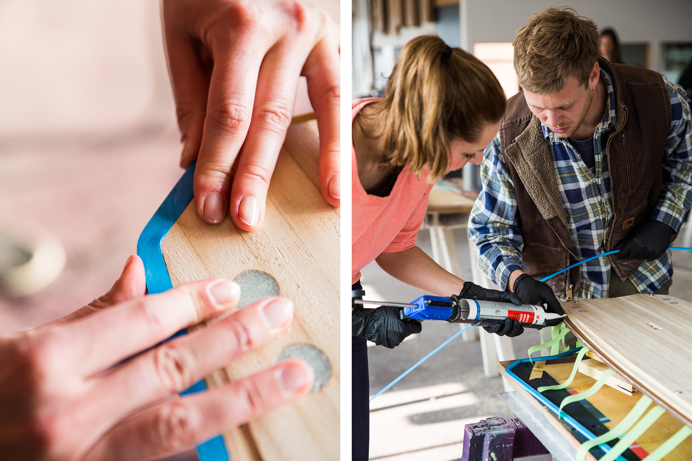 Zwei Personen verarbeiten Holz mit Klebeband und Dichtstoff auf einer Werkbank.