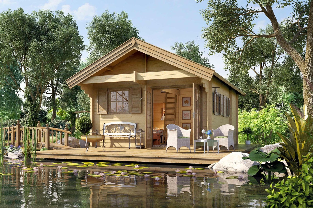 Maison de jardin en bois avec terrasse au bord du lac, mobilier de jardin inclus