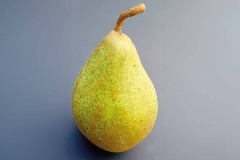 Einzelne grüne Birne