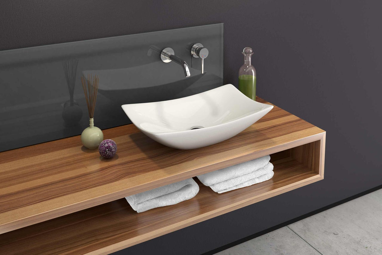 Meuble-lavabo de salle de bain avec vasque à poser et plan de travail en bois