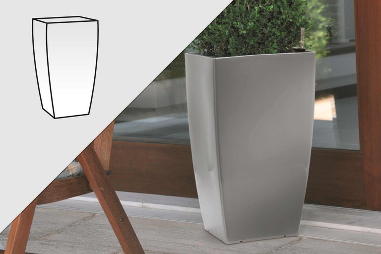 Haut pot de fleurs en plastique avec système d'irrigation