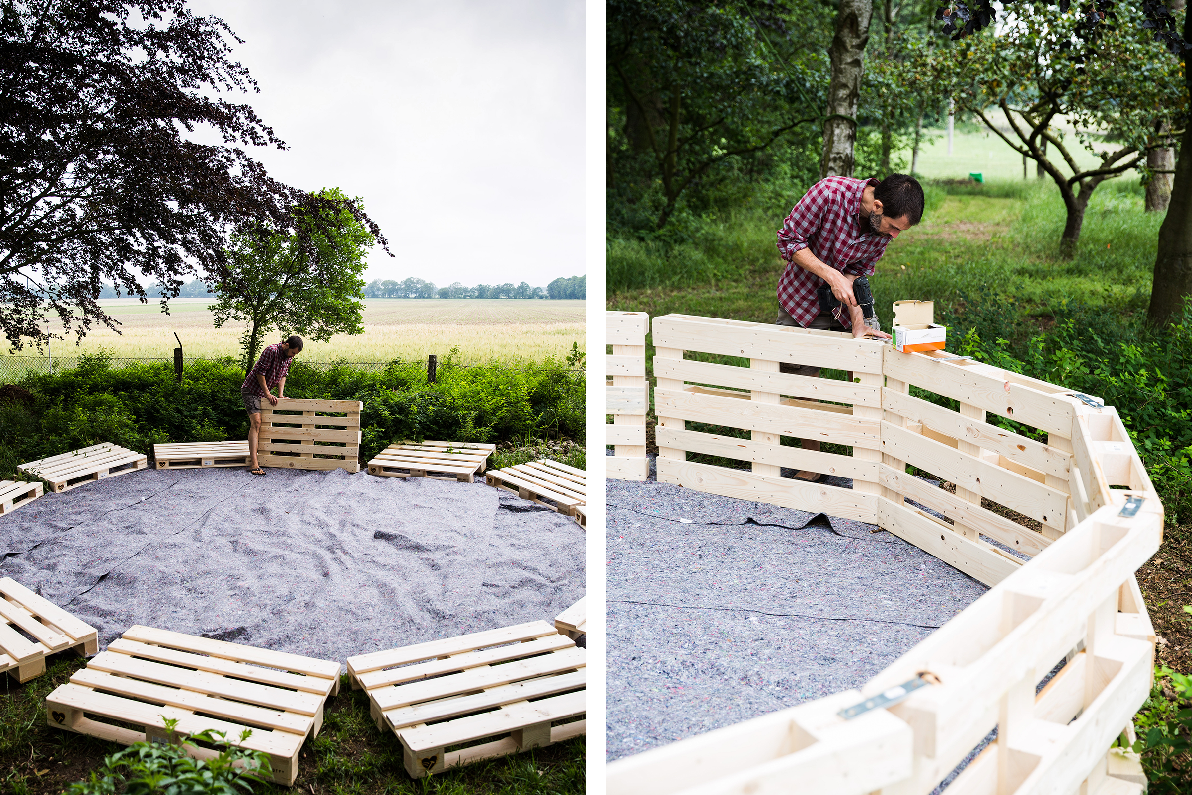 Une personne construit une structure ronde avec des palettes en bois dans le jardin.
