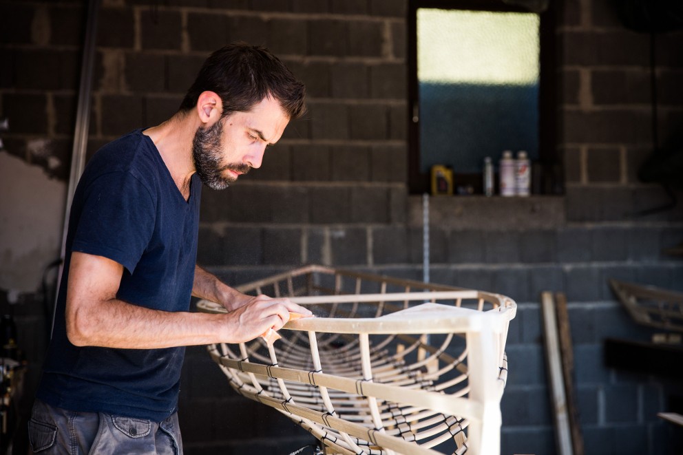 
							Maintenant ou jamais: Sascha construit un canoë
						