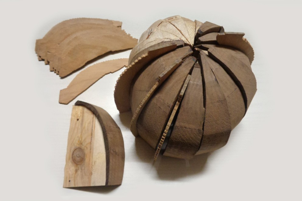 Vorlagen und Arbeitsschritte für den hölzernen Samurai Helm. Vorlagen und Arbeitsschritte für den hölzernen Samurai Helm.