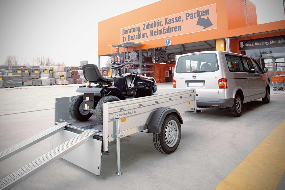 Kauf eines Anhängers im HORNBACH Markt Kauf eines Anhängers im HORNBACH Markt