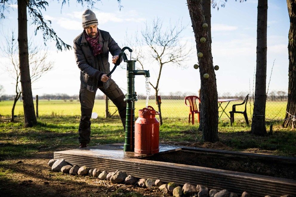 Maintenant ou jamais: Sascha construit une fontaine de jardin