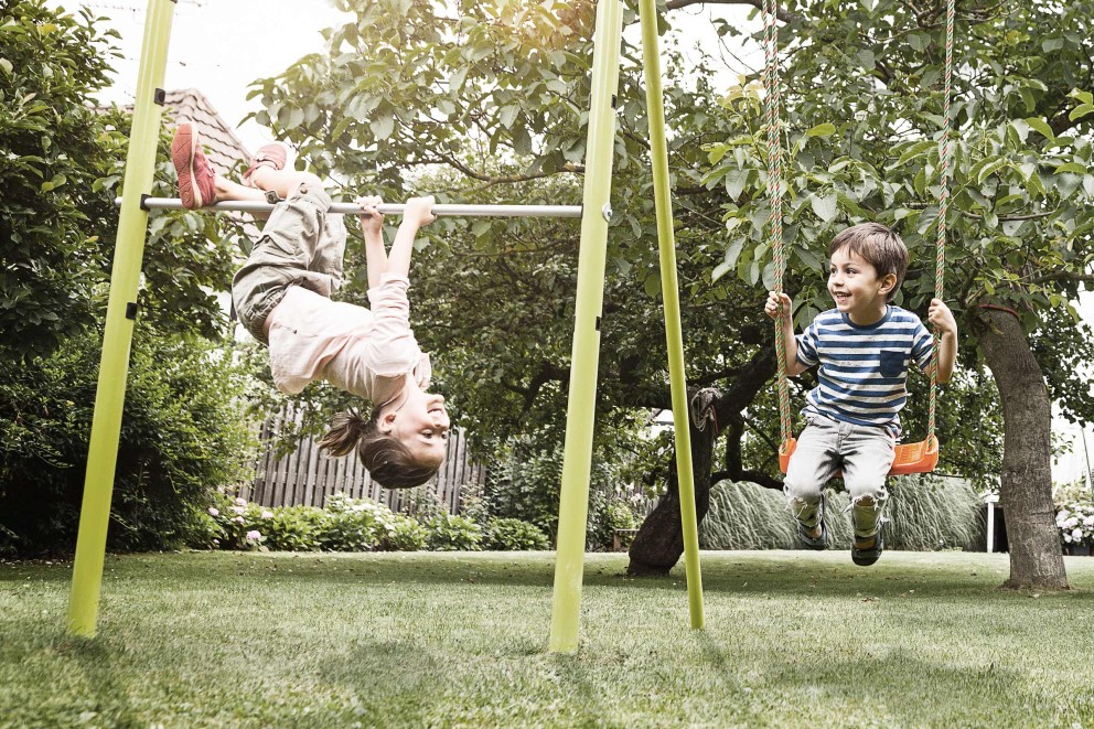 Spielen im Garten Spielen im Garten