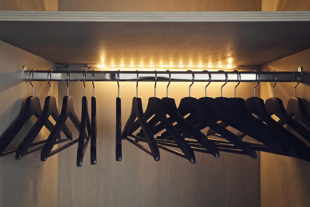 led streifen ideen inspiration kleiderschrank led streifen ideen inspiration kleiderschrank