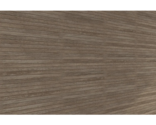 Holzfassade mit horizontalen Brettern