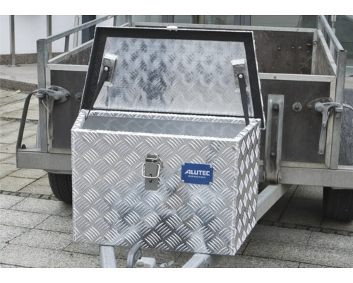 Remorque avec coffre à outils en aluminium