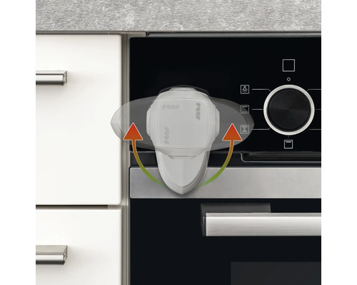 Sécurité enfant sur le four pour éviter les brûlures