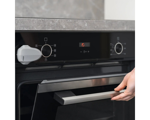 Cuisinière avec sécurité enfant et porte ouverte