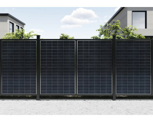 Clôture de jardin avec panneaux solaires pour la production d''énergie