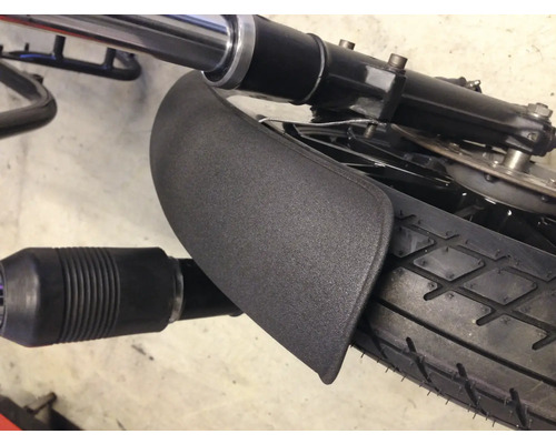 Roue avant de moto avec garde-boue