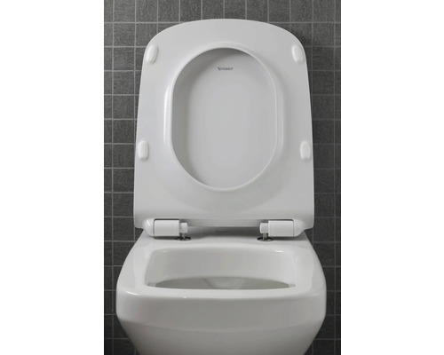 WC suspendu à fond creux blanc avec bride ouverte et siège de WC