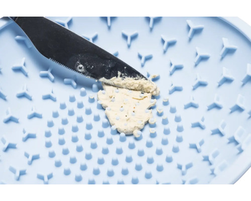 Râpe en silicone bleue avec couteau et pâte