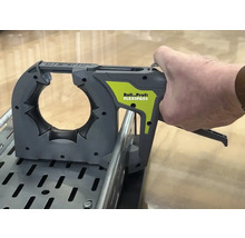 Coupe-tube Roll-Profi FLEXIPASS en utilisation