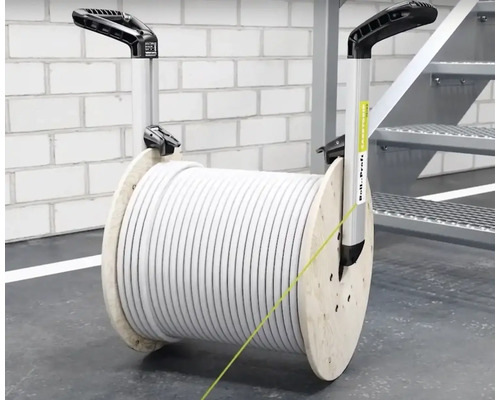 Kabeltrommelwagen mit Kabelrolle