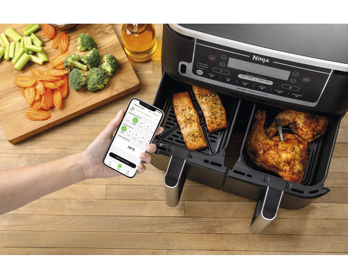 Doppelfritteuse mit zwei Fächern, Lachs und Hähnchenfleisch sowie App-Steuerung