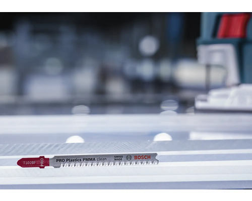 Lame de scie sauteuse Bosch T102BF pour des coupes nettes dans les plastiques