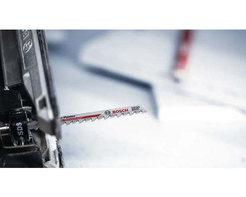 Lame de scie sauteuse Bosch pour plâtre en utilisation