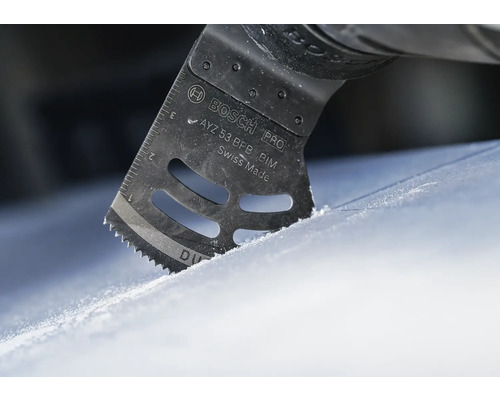 Logo Bosch Lame de scie pour outil multifonction en cours d''utilisation