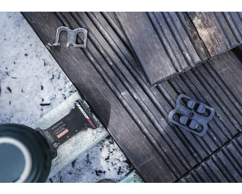 Planches de terrasse en bois avec clips de fixation et un outil multifonction Bosch