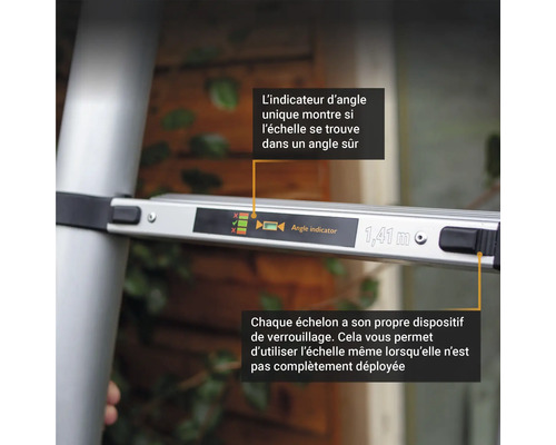 Vue détaillée d''une échelle avec indicateur d''angle et mécanisme de verrouillage par barreau