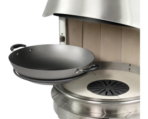 Wok sur unité de grill en métal
