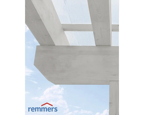 Vue détaillée d''une pergola en bois avec un toit translucide et le logo Remmers