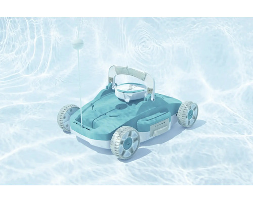 Machine de nettoyage de piscine automatique dans l''eau