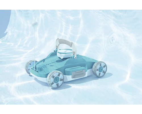 Machine de nettoyage de piscine automatique dans l''eau