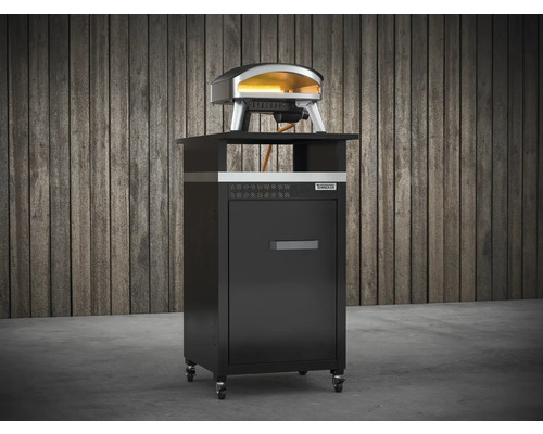 Four à pizza sur un meuble bas avec porte et roulettes de Tenneker