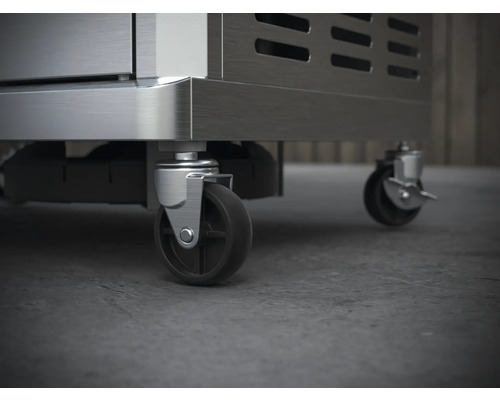 Gros plan d''une armoire métallique avec roulettes