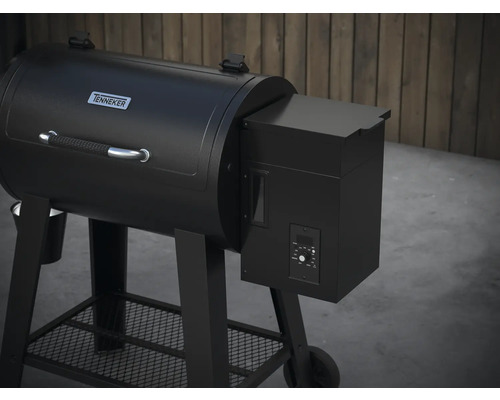 Tenneker Pelletgrill mit digitaler Steuerung und Ablagerost