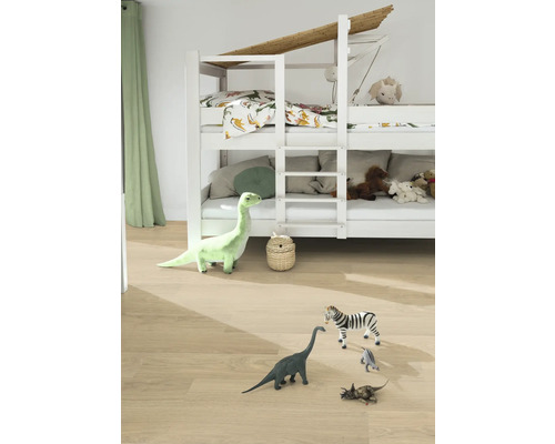 Chambre d''enfant avec lit superposé et figurines
