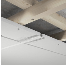 Installation de plafond avec ossature en bois et plaques de plâtre